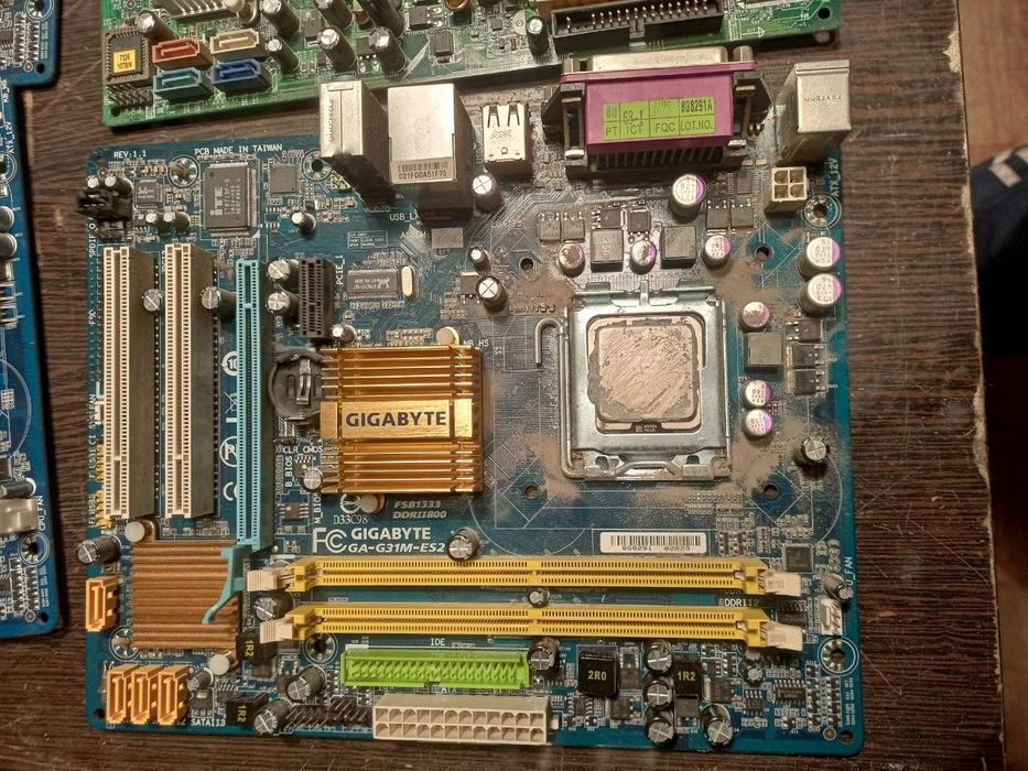 материнская плато от ПК