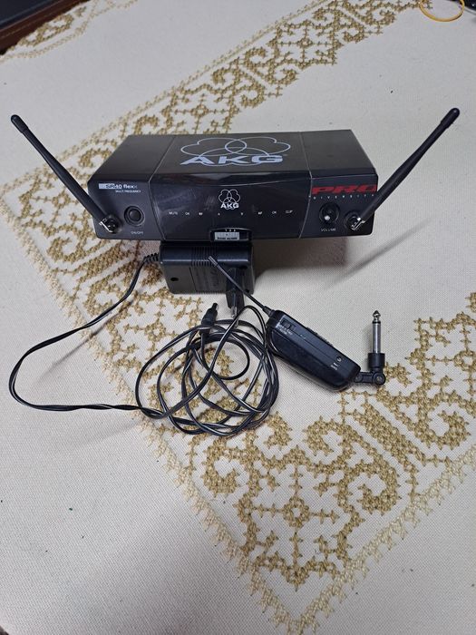 VAND  wireless AKG cu șoricel