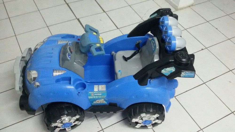 Электромобиль продам