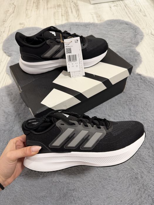 Оригинални маратонки Adidas