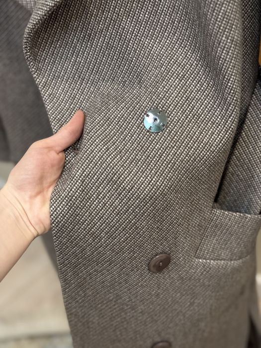 Продаю стильно классический пальто.