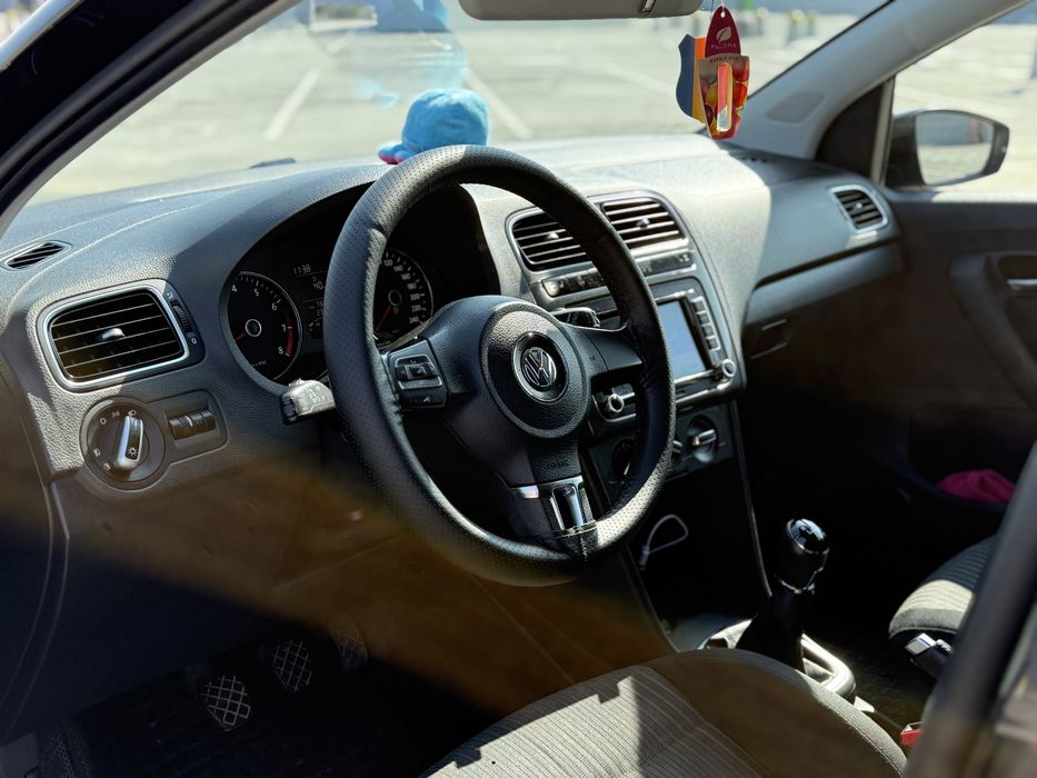 VOLKSWAGEN Polo 2013 — imagine 5