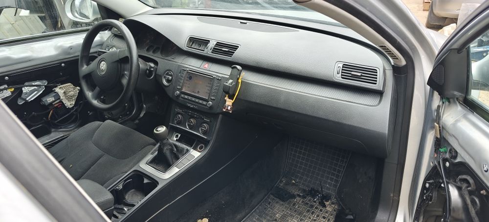 Vindem piese rezultate din dezmembrarea unui Volkswagen Passat B6