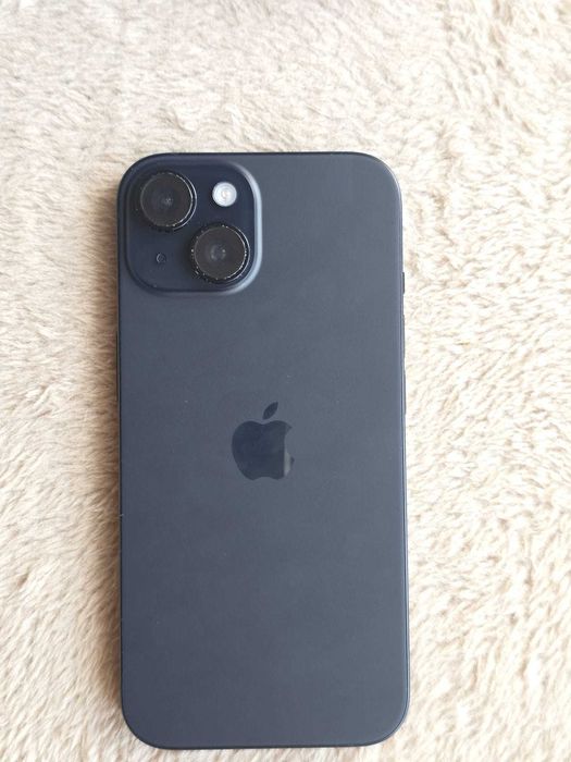 TELEFON Iphone 15 128 gb baterie 100%