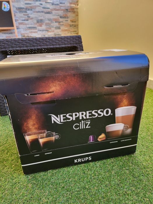 Еспресо кафемашина с капсули Krups Nespresso Citiz&Milk с аерочино и подарък