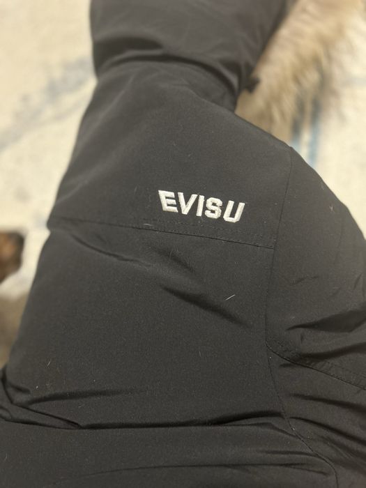 Куртка evisu в хорошем состояние, оригинальна