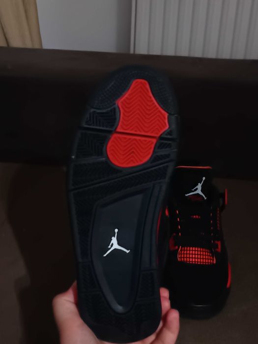 Jordan 4 Retro "Red Thunder"