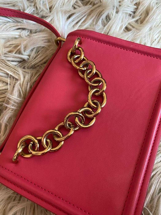 Розова чанта със златна верижка