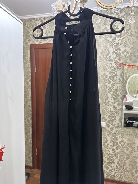 Отдаю вещи. Если заберете 2-3 вещи сразу отдам за 1000тг