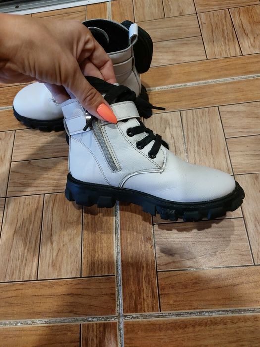 Продам ботиночки