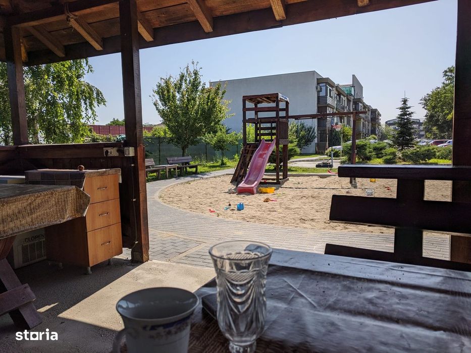 Garsonieră Spațioasă la Curte