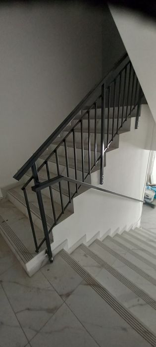 Balustrade din inox , sticla , otel .