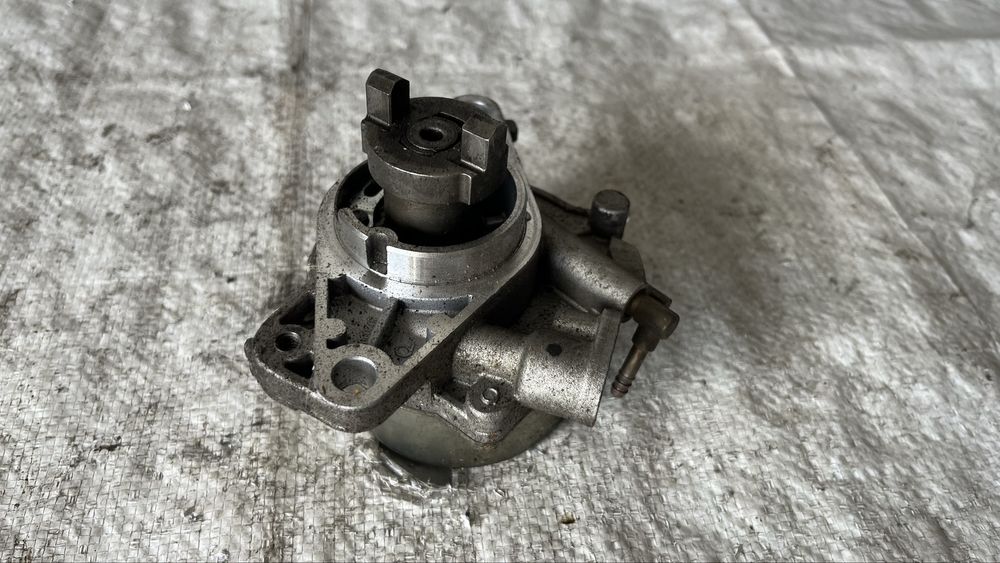 Fiat 500 2008 вакуум помпа