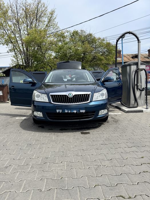 SKODA Octavia 2012