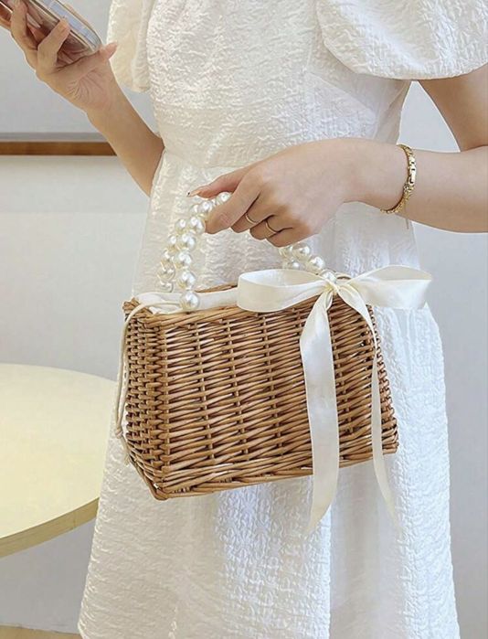 Елегантна дамска чантичка