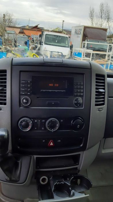 Dezmembrez Mercedes Sprinter 2.2 euro 4 Automat OM646/ Lift/ Far/ Bara
