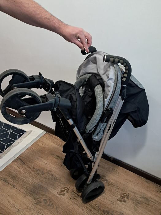 Детска количка използвана