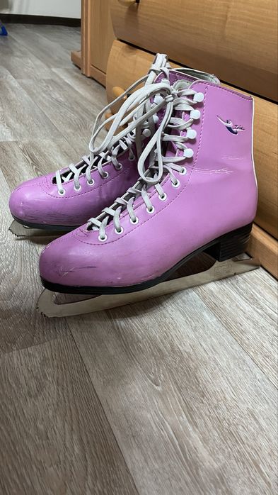 Продам коньки б/у