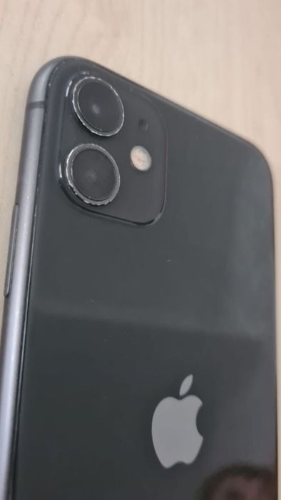 Vand Iphone 11 perfect funcțional