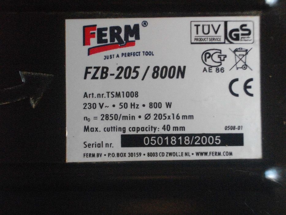 800 Вата Холандски Настолен Циркуляр Наклон На Диска ф205мм FERM FZB