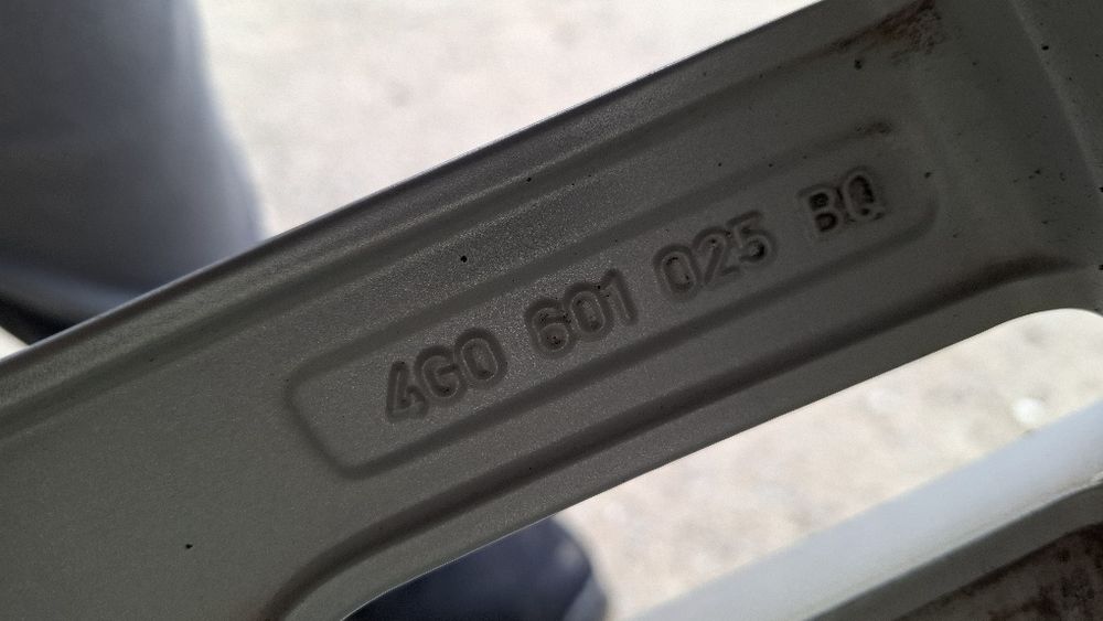 Оригинални джани за Ауди 19"