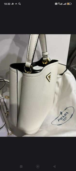 Сумка prada белая новая в пыльнике