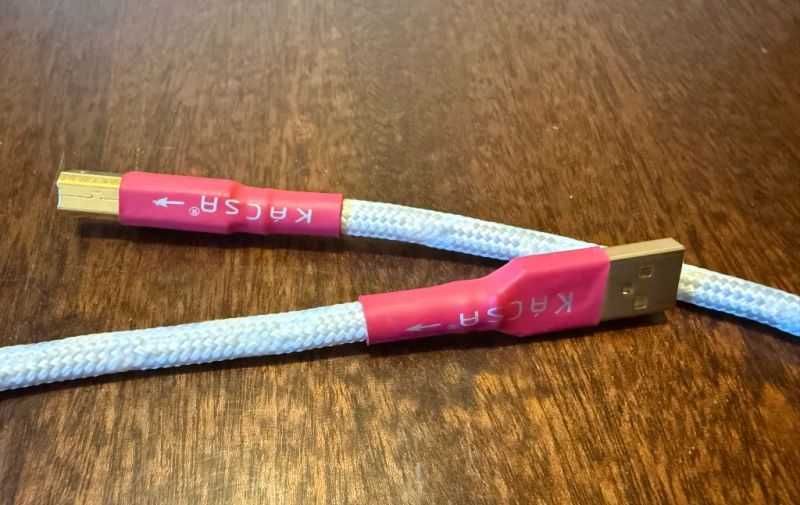 ПРОДАВАМ Цифров интерконект USB кабел