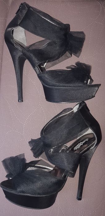 Продам туфли. Размер 37-38.