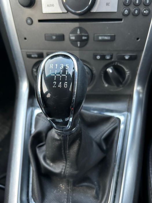 Fuzetă dreapta față Opel Antara  2.2 CDTi 2011