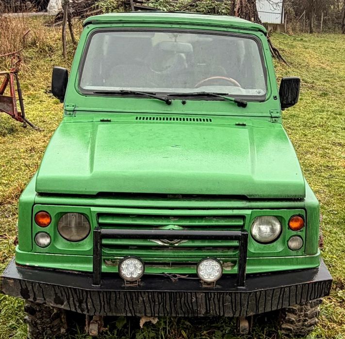 Vând Suzuki Samurai