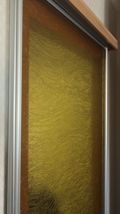 Двери стеклянные