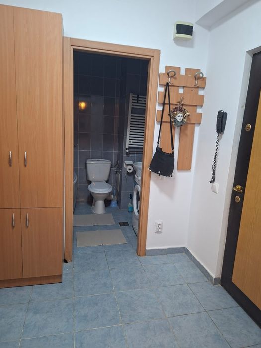 Inchiriez apartament