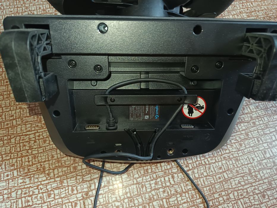 Продаю Игровой контроллер Logitech G923 черный