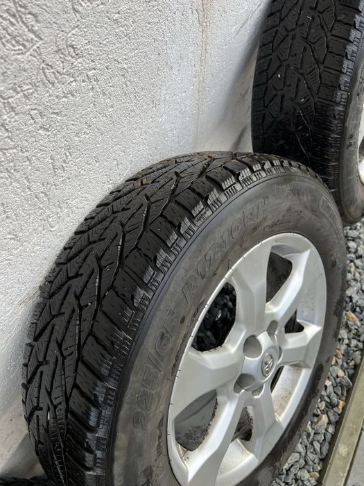 Jante + Anvelope 225/65R17 de iarnă in stare bună Dot 2022