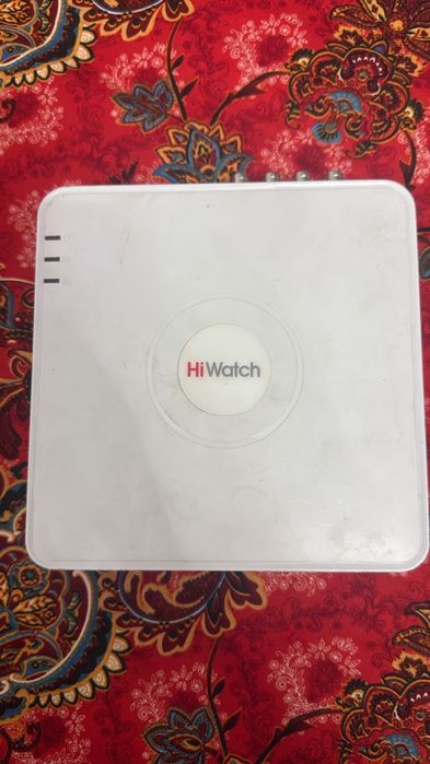 Продам комплект видеонаблюдения HiWatch (Hikvision).