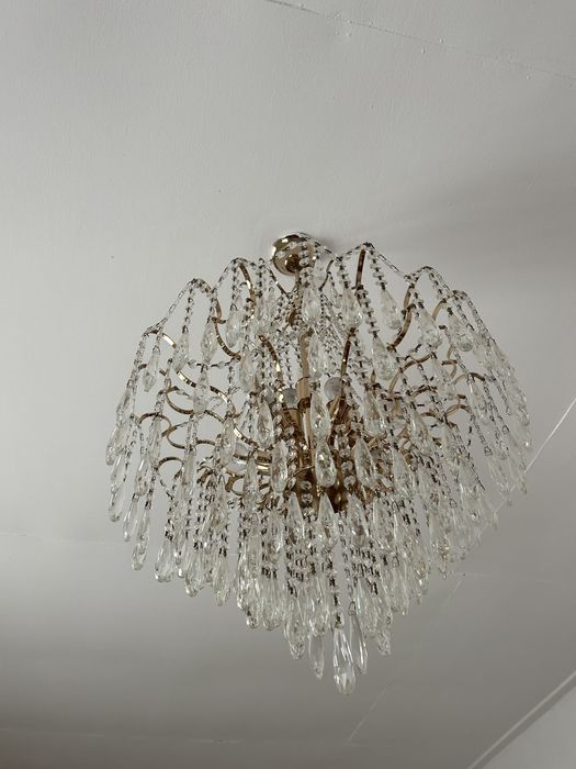 Люстра залға арналға. Өте әдемі