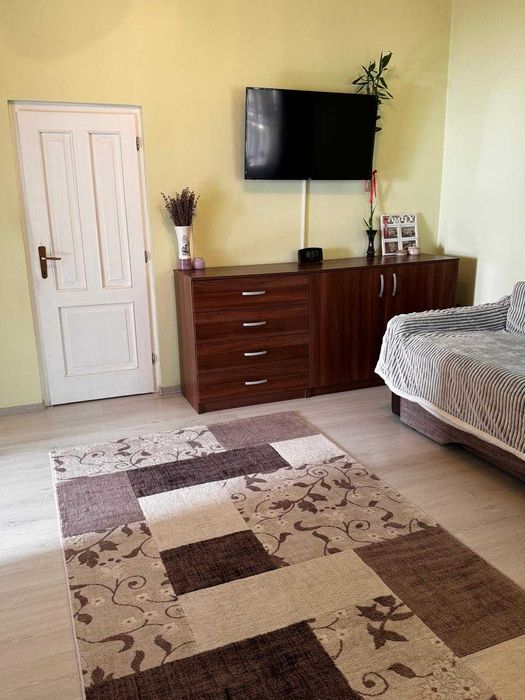 Vand sau schimb casa 3 camere pe 2 nivele, 89m², curte, garaj