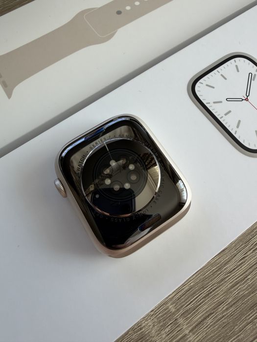 APPLE Watch Series 7, GPS, 45mm Starlight