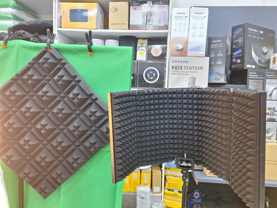 Акустический поролон для микрофона на стойке