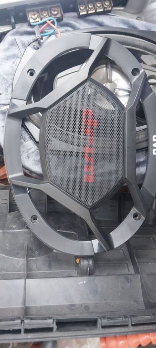 Продается усилитель и 2 колонки