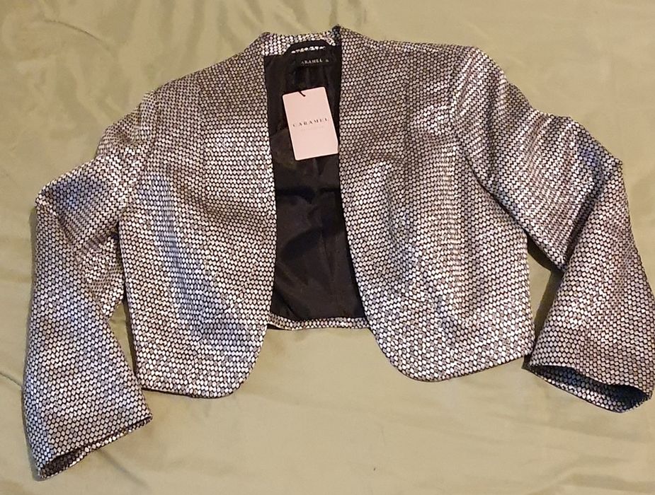 Bolero lucios de ocazie cu mânecă trei sferturi