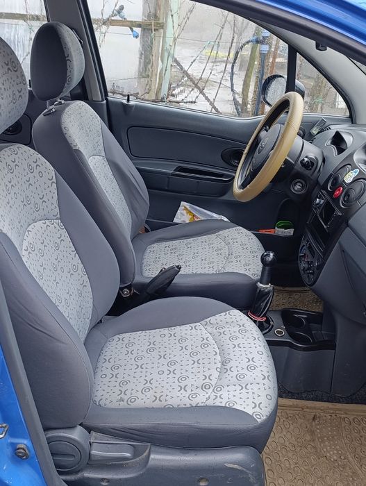 Vând Chevrolet Spark