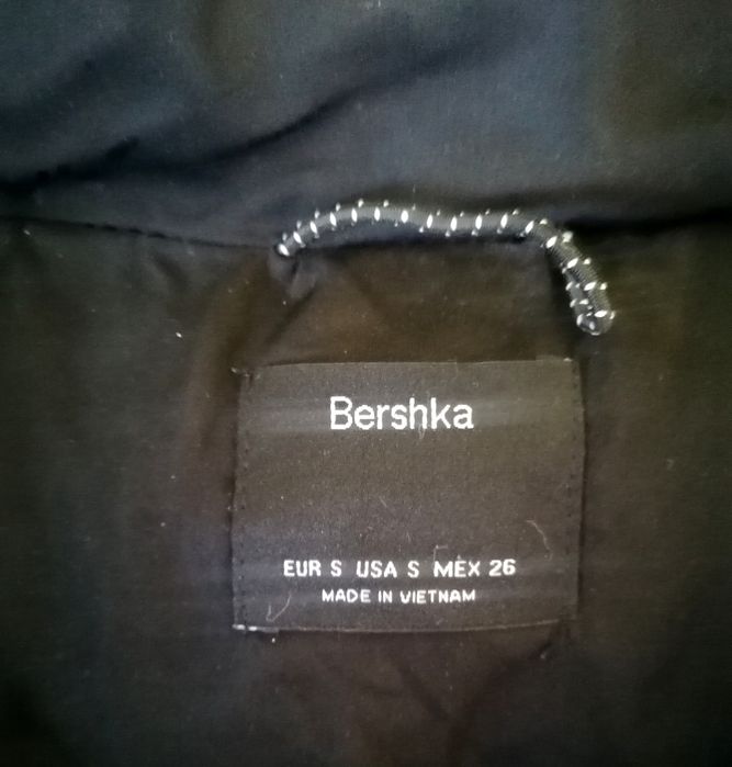 Geaca Bershka mărimea S