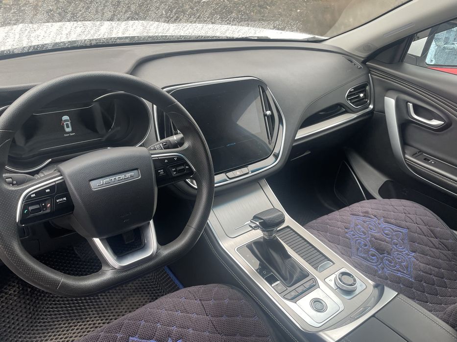 Продам Jetour X-70