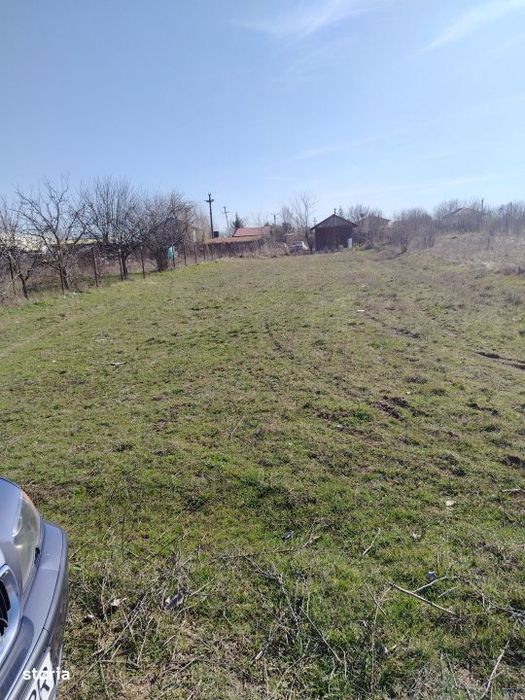 Teren intravilan  995 mp, Pielesti