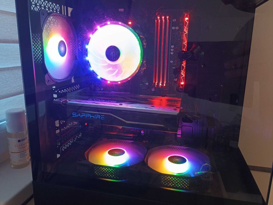 Геймърски компютър Ryzen 7