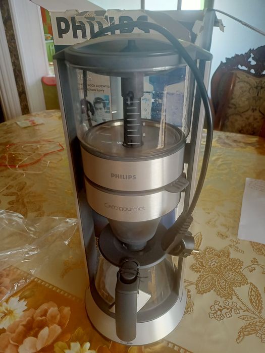 Продам кофеварку Philips. Новая.
