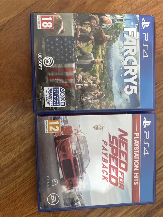 PS4 slim 500GB utilizat puțin + 8 jocuri de ps4