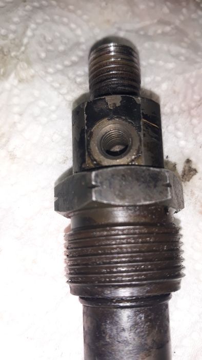 De vanzare doua injectoate