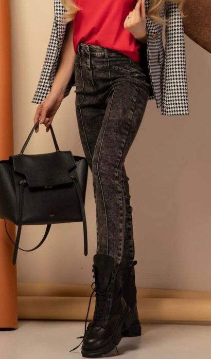 Дамски дънки ALESSA, М размер, еластични Алеса